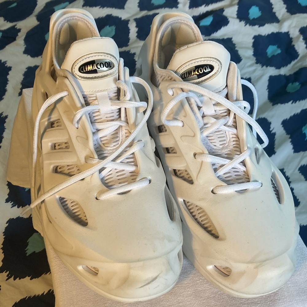 Adifom sz 10 crystal white climacool